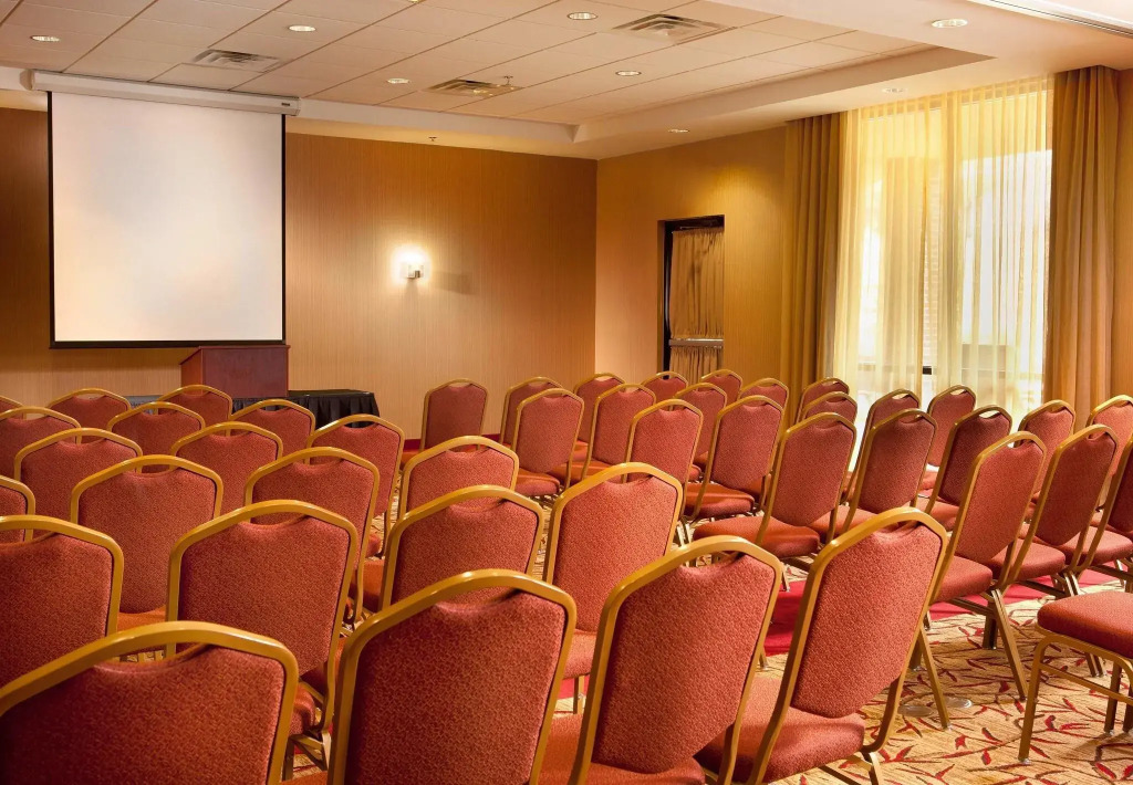 Courtyard by Marriott Denton