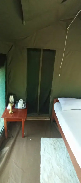Royal South Luangwa Safaris Lodge