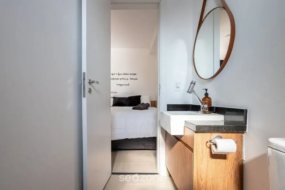 Studio 300m From the Indianopolis Metro Ois1003