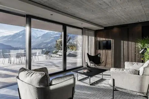 Apartment 7