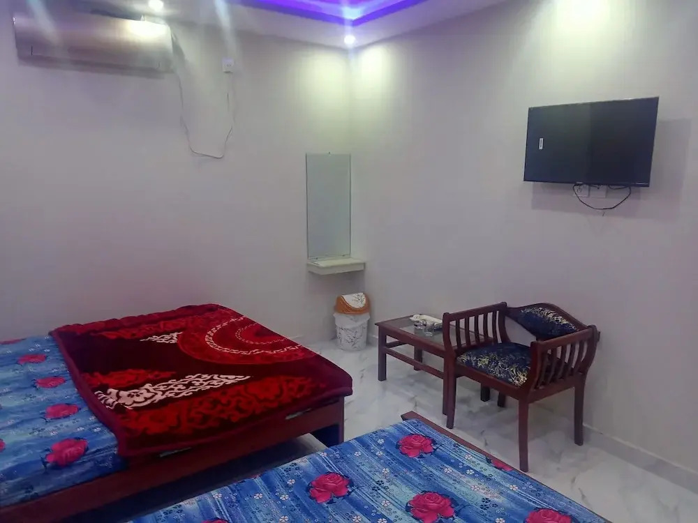 Four Season Guest House