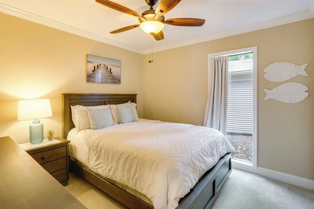 Dock & Lake Access! Family Escape in Osage Beach