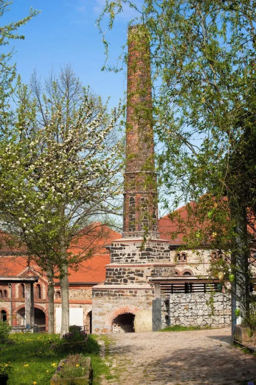 HexenburgbeiDresden Maisonette über 2 Etagen mit 4 Schlafzimmern, Kamin, Terrasse und Faßsauna, Nähe Sächsische Schweiz
