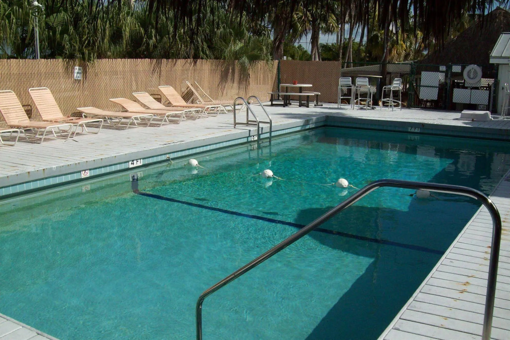 Looe Key Reef Resort and Dive Center