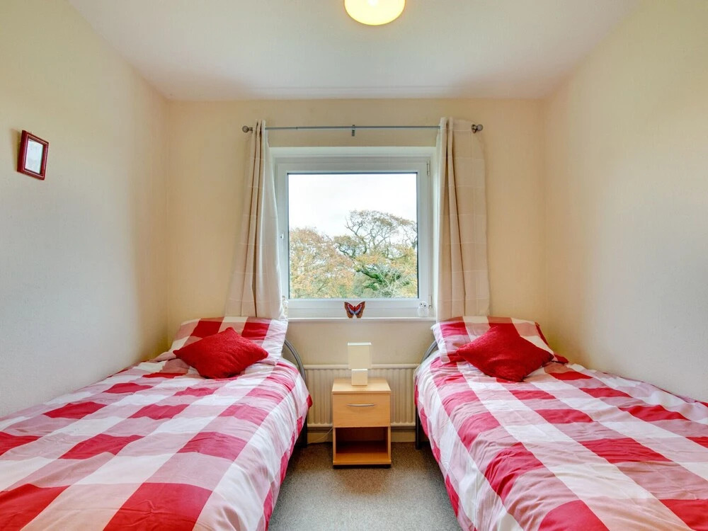 Homely Holiday Home in Saundersfoot With Garden