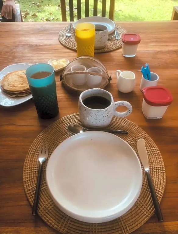 Lauras Guest House-adult only
