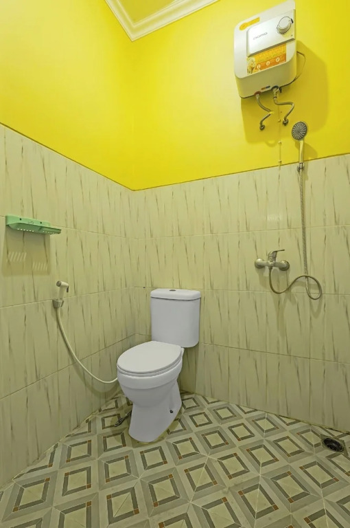 OYO 92483 Hotel Kirana