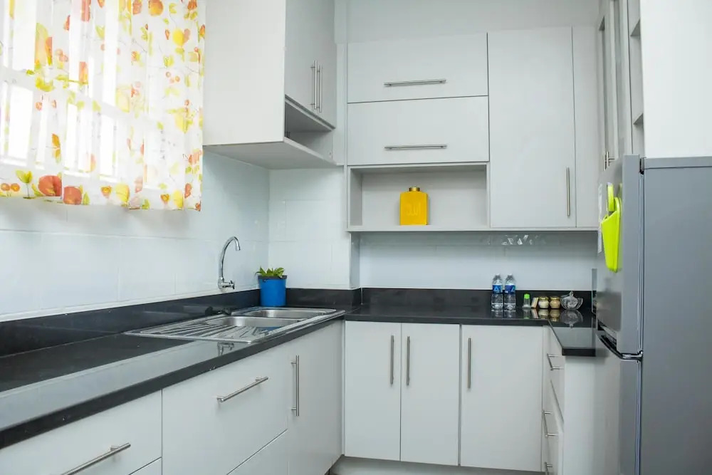 Centrally Located 1 Bedroom Apartment - 2365