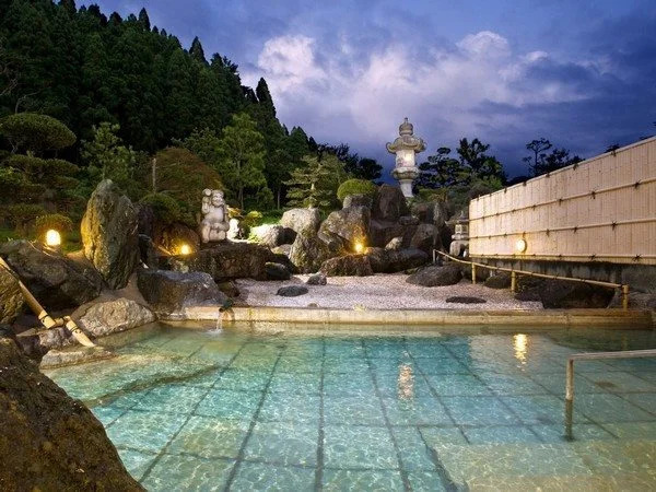 Baden Akebi