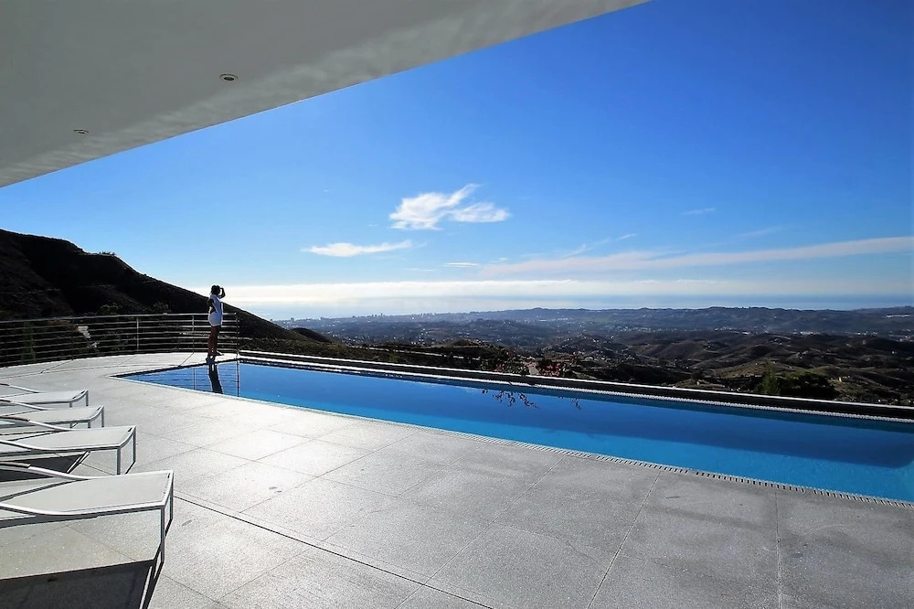 Waterfront Villa Las Golondrinas