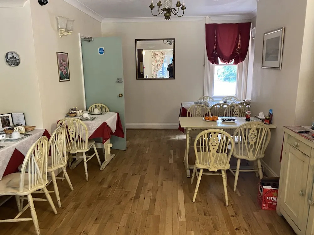 Pickwicks Guest House