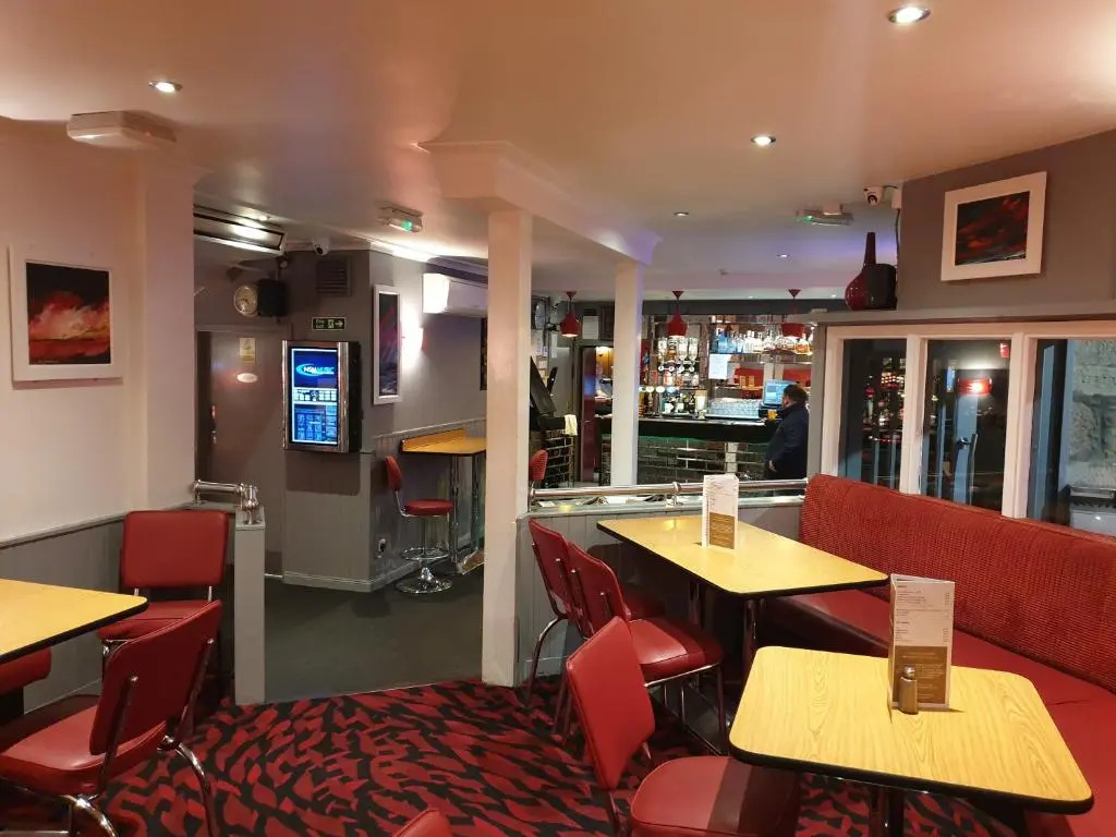 Commercial Hotel