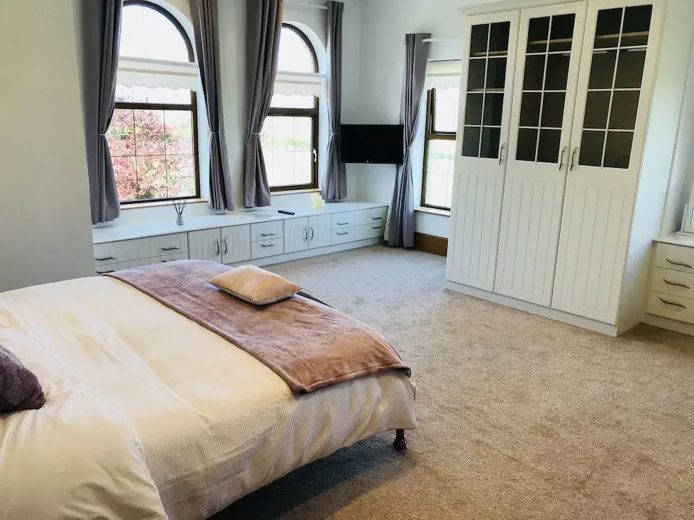 Beechtree Manor Stunning 4 Bedroom Home