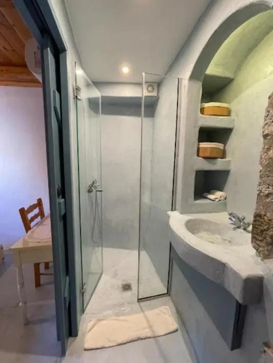 Pappou's Traditional Cottage at Epano Elounda