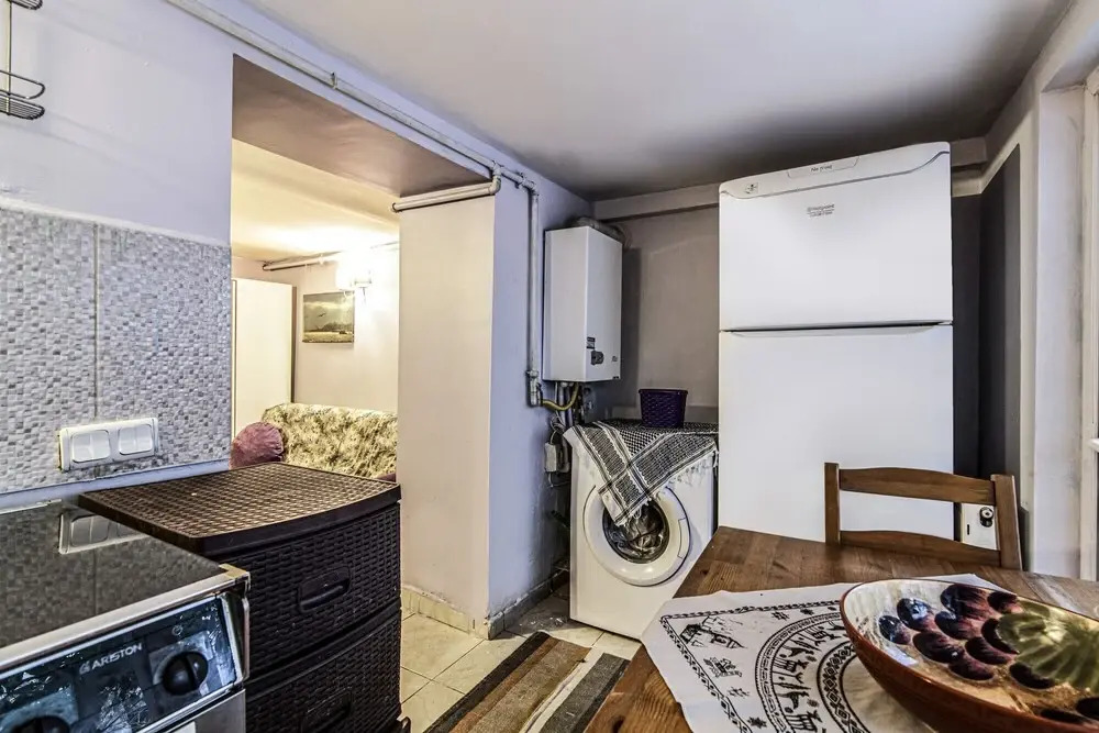 Cozy Home With Backyard in Sisli