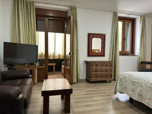 Hostal Aribel Longinos