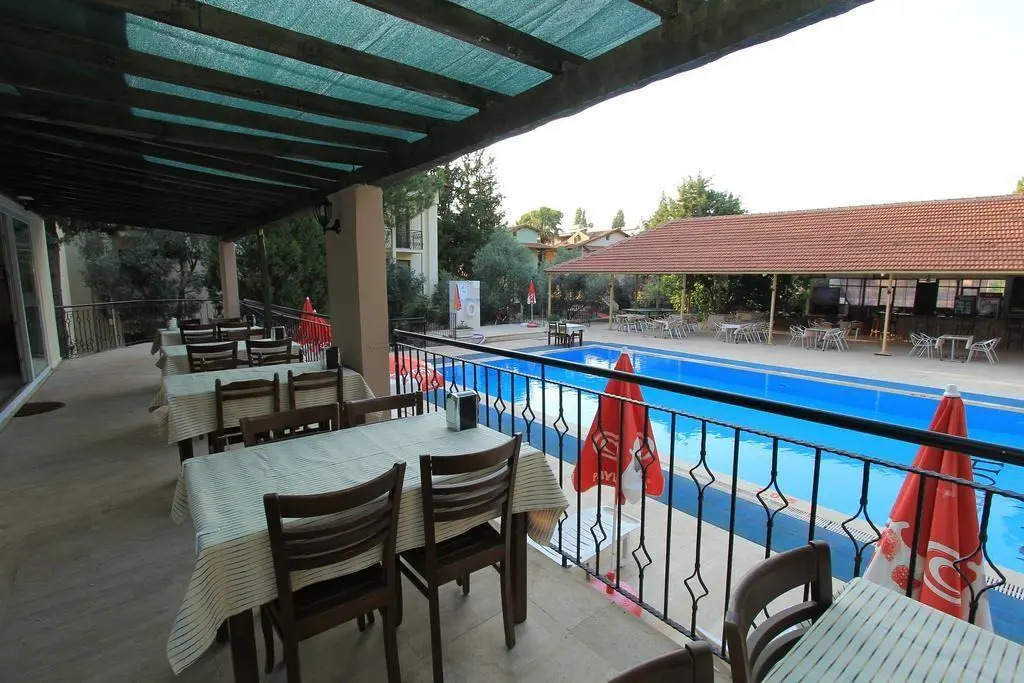 Petit Garden Hotel