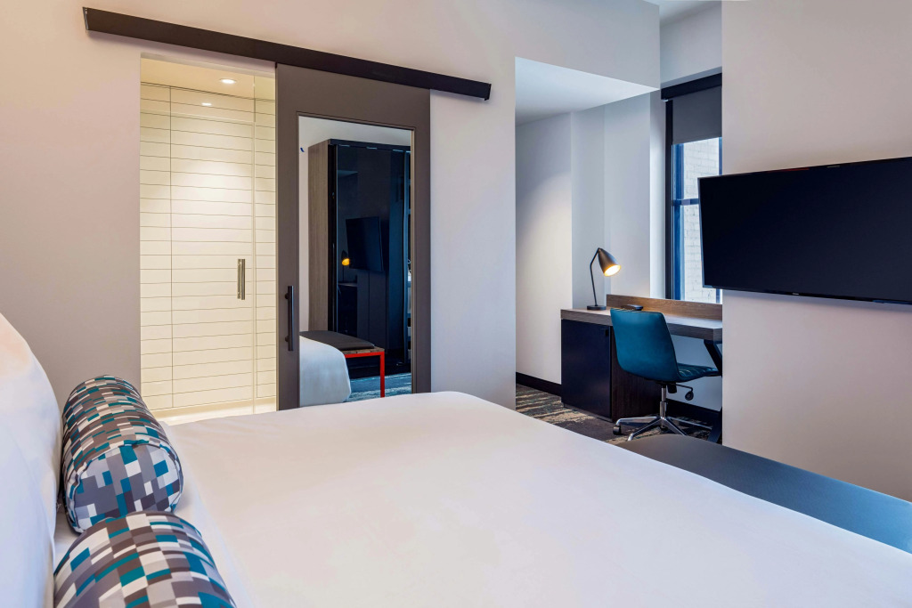 Aloft by Marriott Philadelphia Downtown