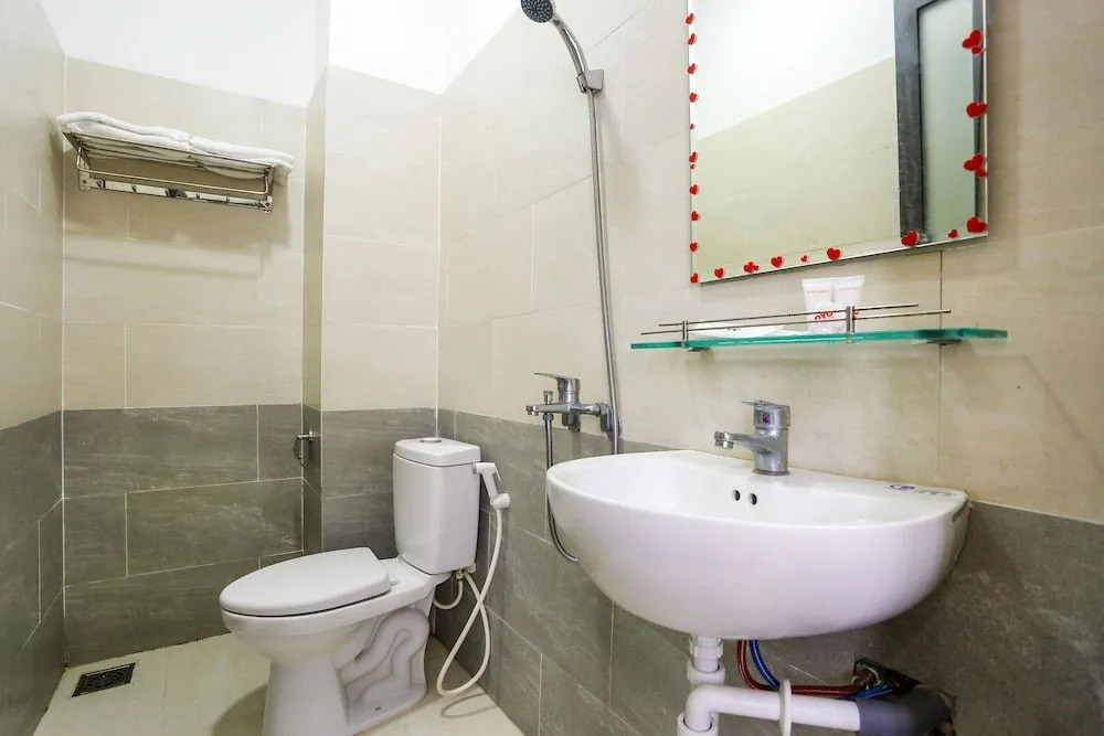 Oyo 496 Olani Homestay