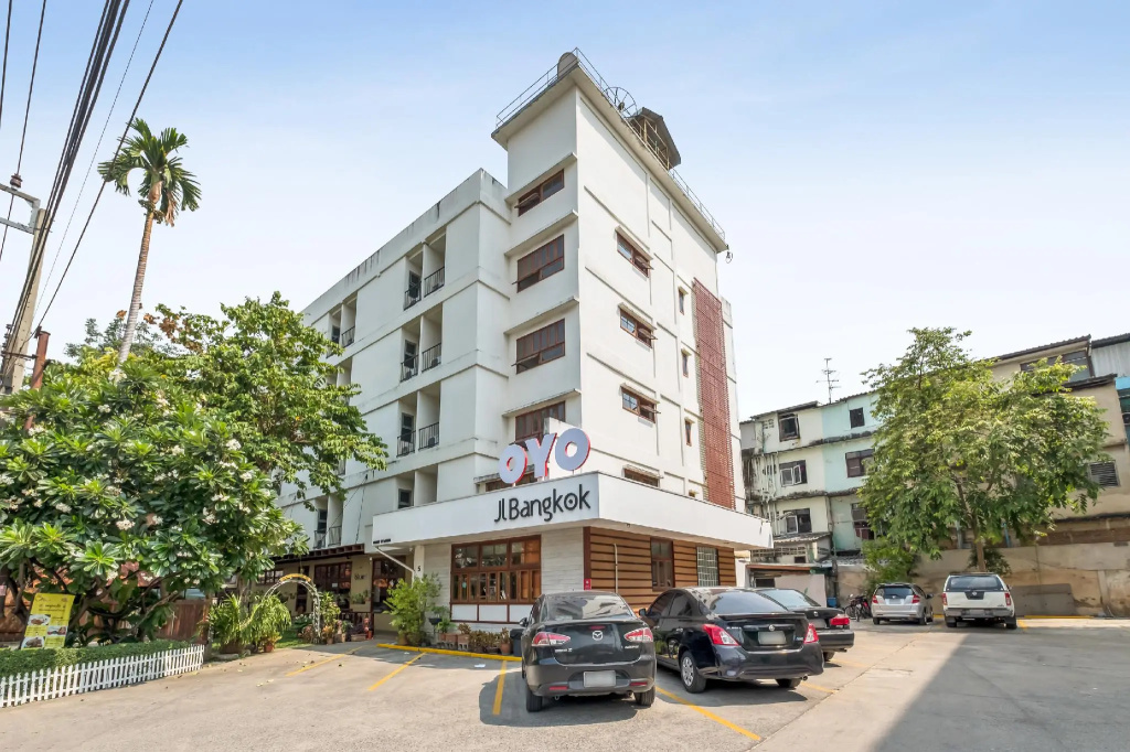 JL Bangkok Hotel