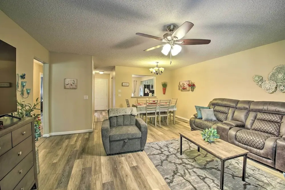 Furnished Deck & Grill: Hot Springs House