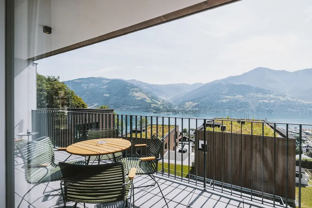 Nikolaus by AvenidA Panoramic Wellness Suites