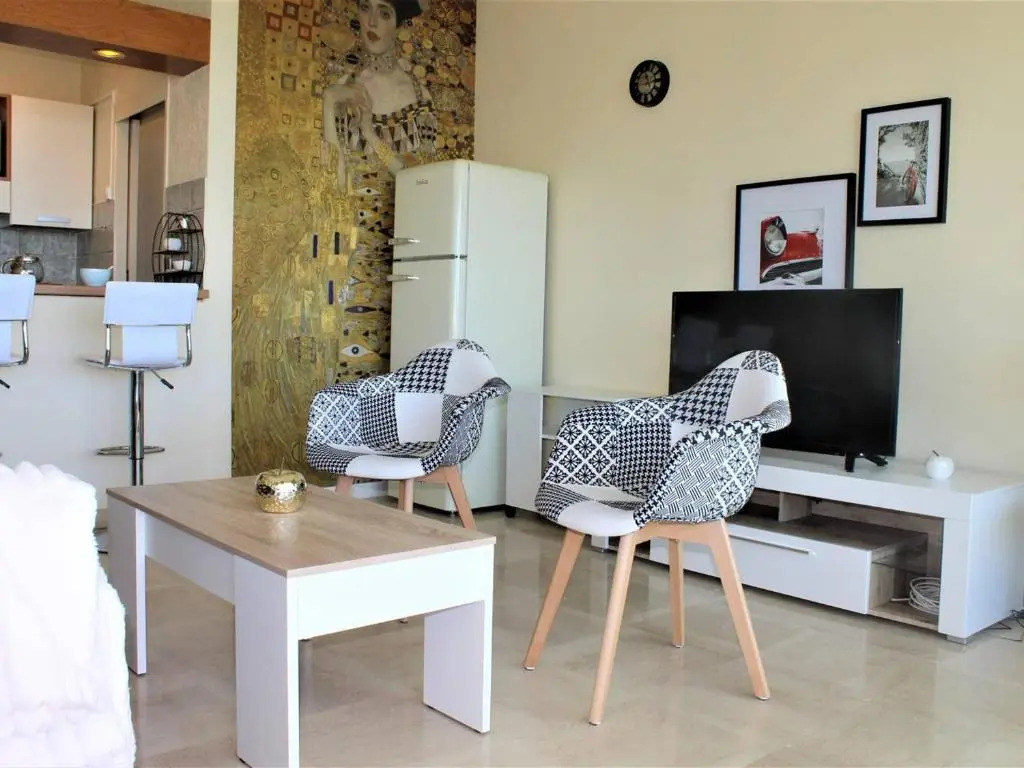 Appartement Villeneuve-Loubet, 1 pièce, 2 personnes - FR-1-252A-65