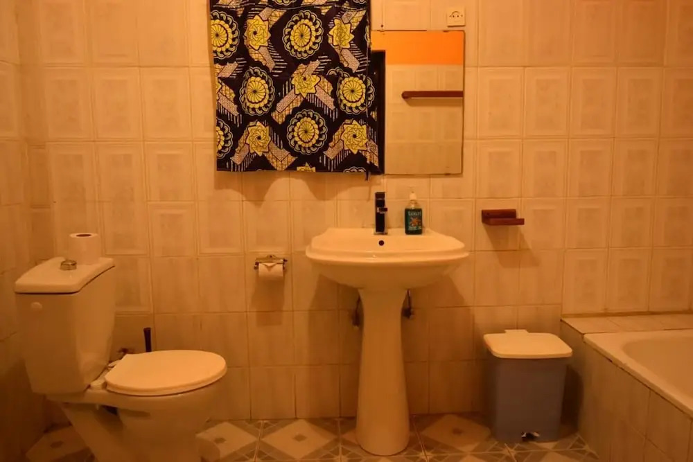 Room in B&B - Amahoro Guest House Triple Room With Shared Bathroom