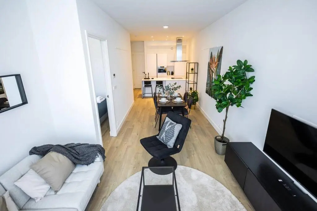 Blissfully 1 Bedroom Serviced Apartment 53m2 -NB306B-