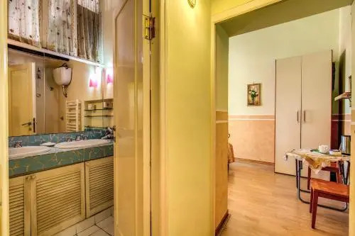 GuestHouse o Affittacamere Magenta Baylon Suite B