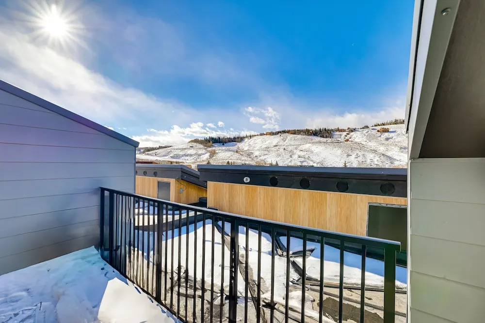 310d 4th Street 2 Bedroom Townhouse