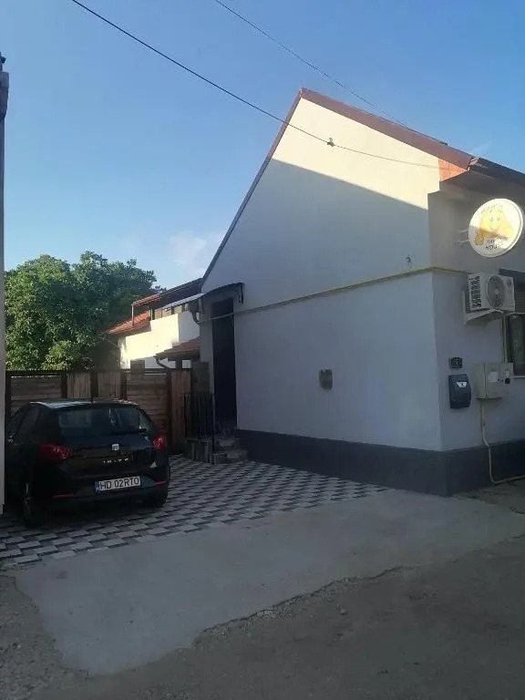Happy House