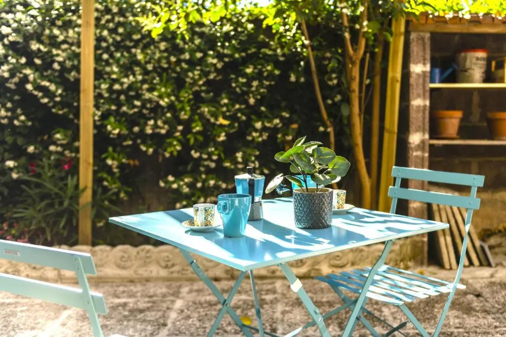 Hostly - The Urban Garden House - 3 Bedrooms, Garden, Great Location