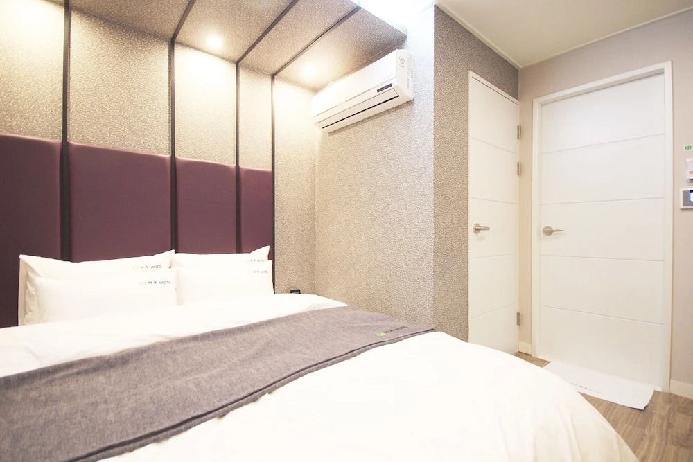 Haru Hotel