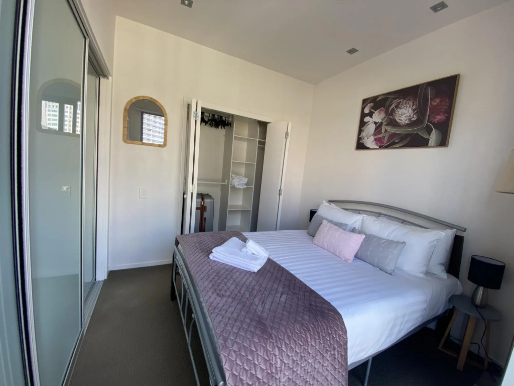 Luxury one bed in the heart of the CBD *FREE WIFI*