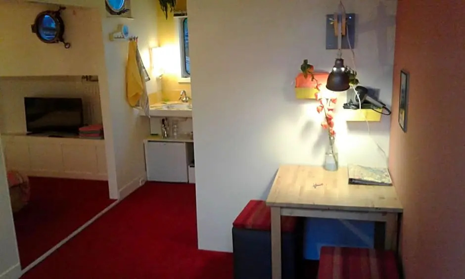 Houseboat Dokstroom