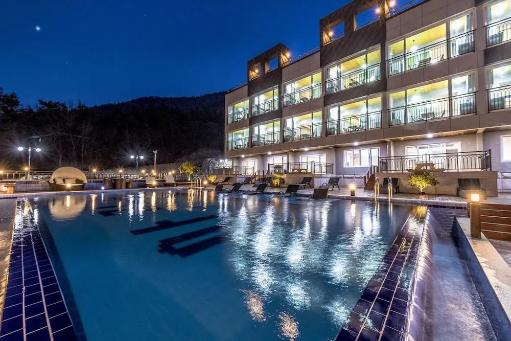 Aria Pension Resort