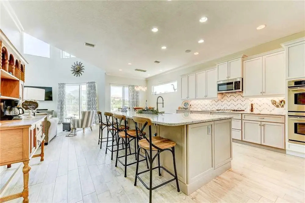 Beachglass, 5 Bedrooms, Sleeps 10, Private Pool, Cinnamon Beach Club House