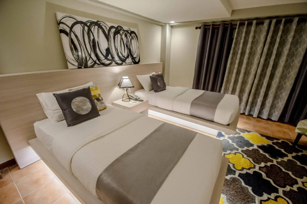 Almont City Hotel