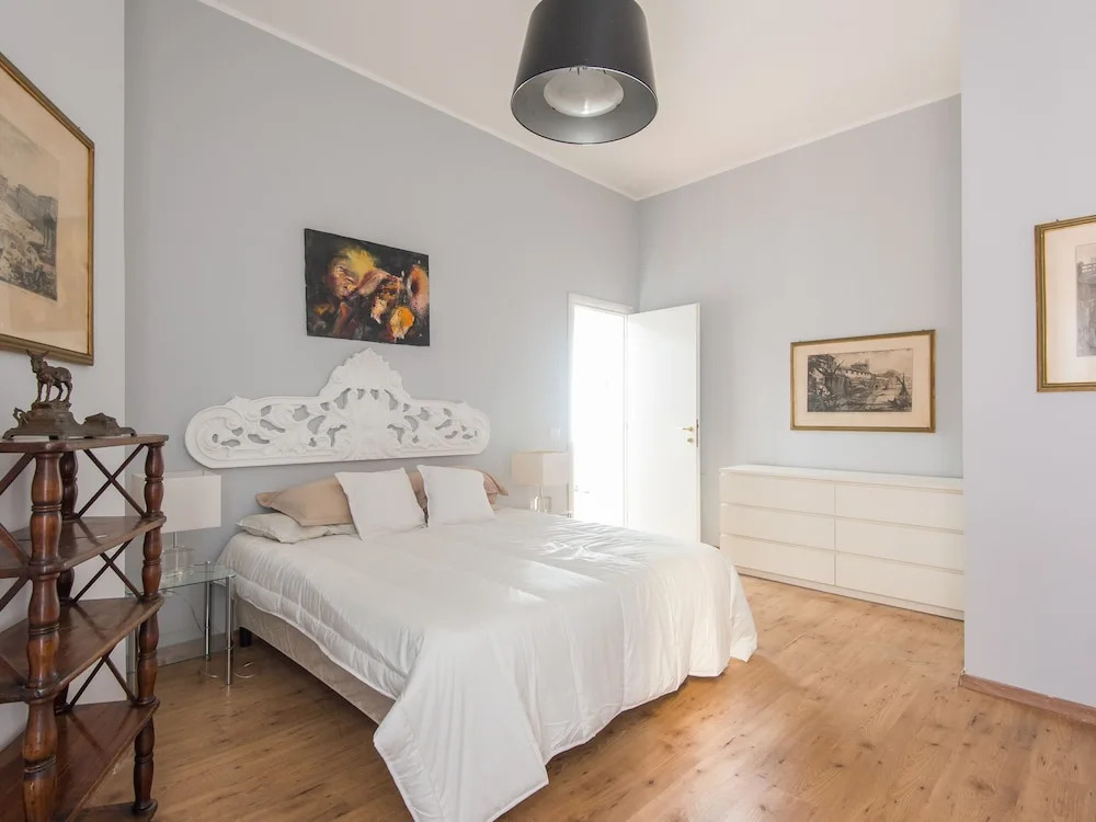 Auditorium Luxury Apartments