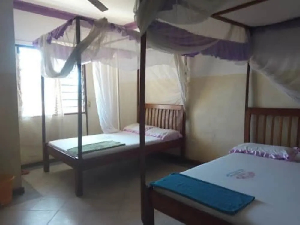 Ropaka Hotel