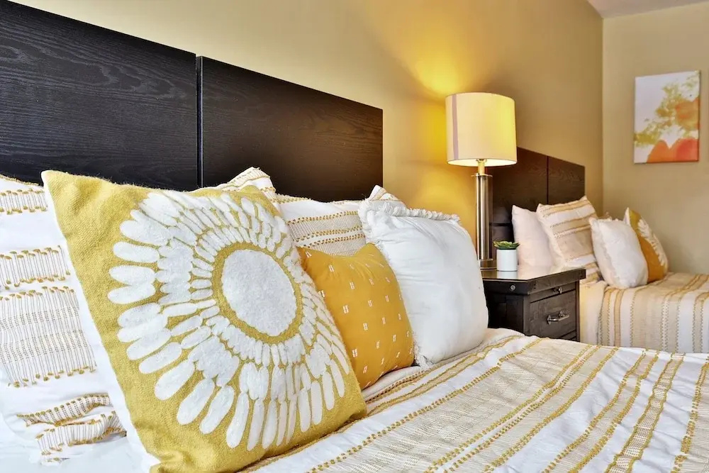 Hotel Style Condo Promising a Comfortable and Convenient Retreat Right in the Heart of Vermont ski Country