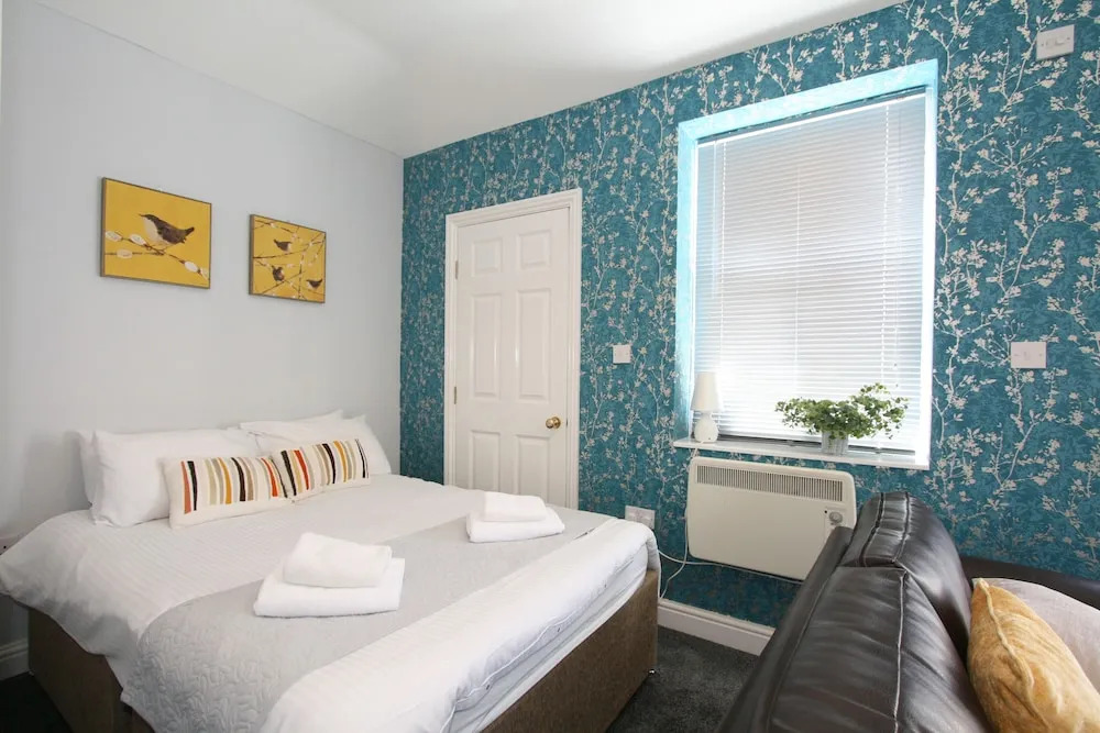 Central Serviced Apartments by Roomsbooked