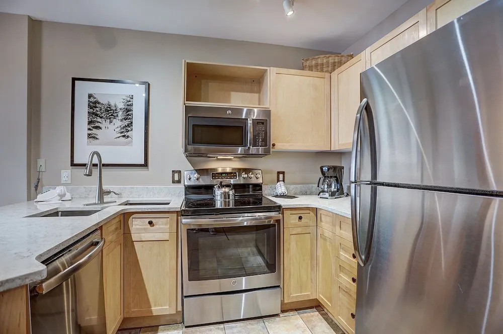 Silver Mill 8260-2br-walk To Slopes! Kids Ski Free! 2 Bedroom Condo by RedAwning