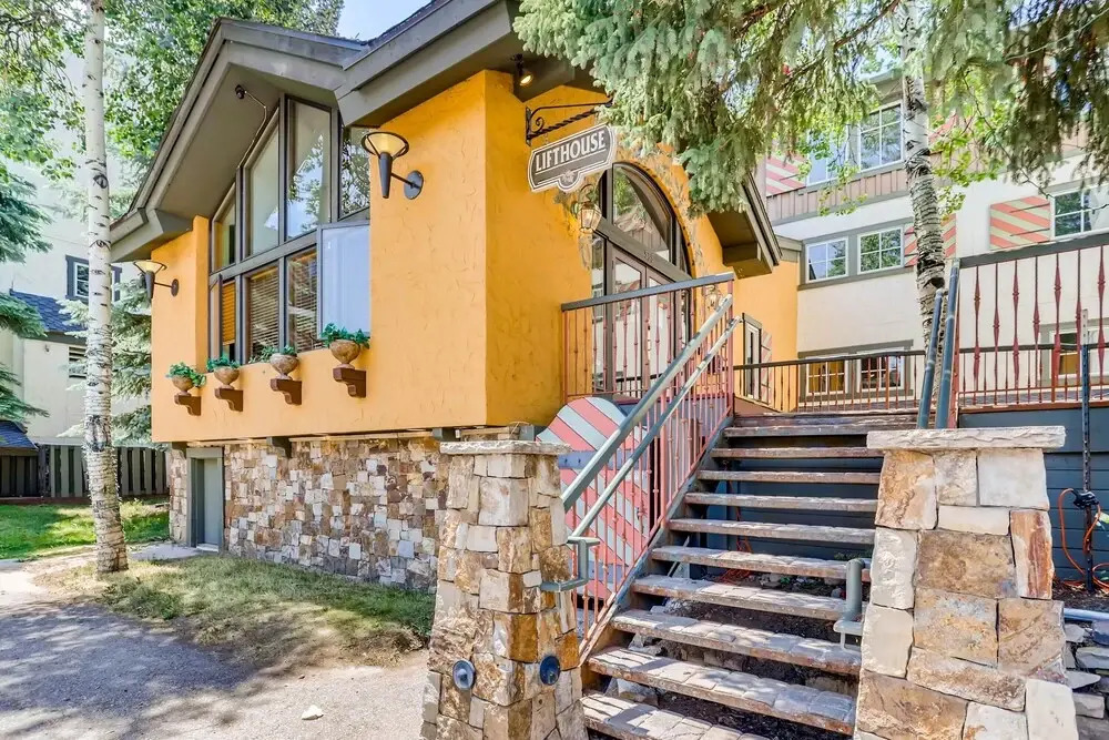 Lift House Lodge, Pet Friendly Studio Condo