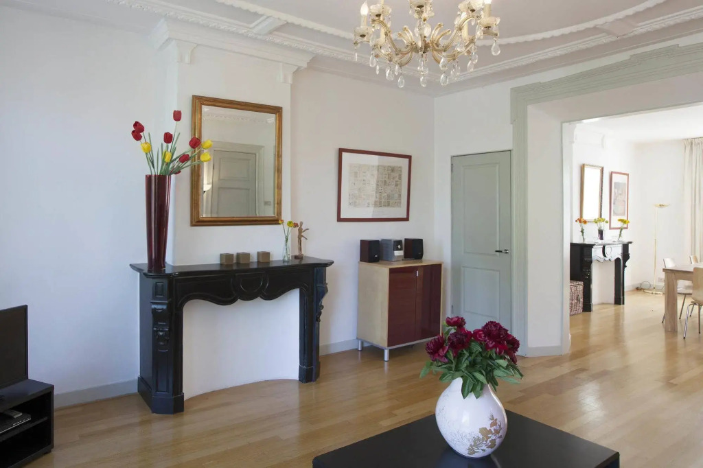 Artis Aquarium Apartment