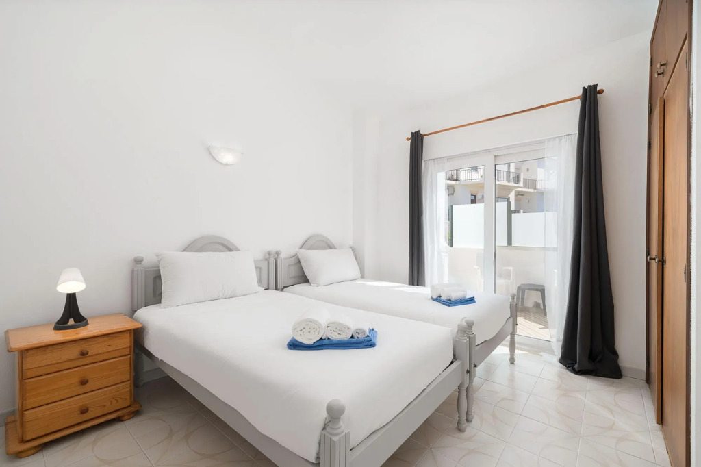 Villa Harpista in Guia by Ideal Homes