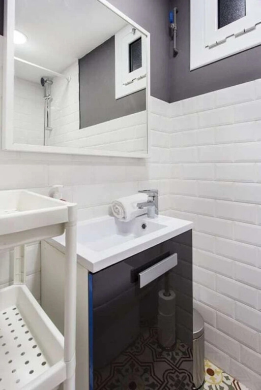Pleasant Studio With Balcony Close to Camp Nou - Barcelona !