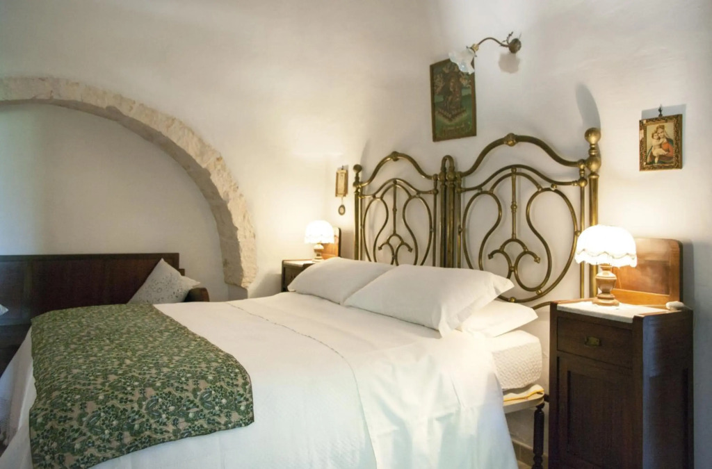 Trulli sul vignale in Masseria Santalachicca