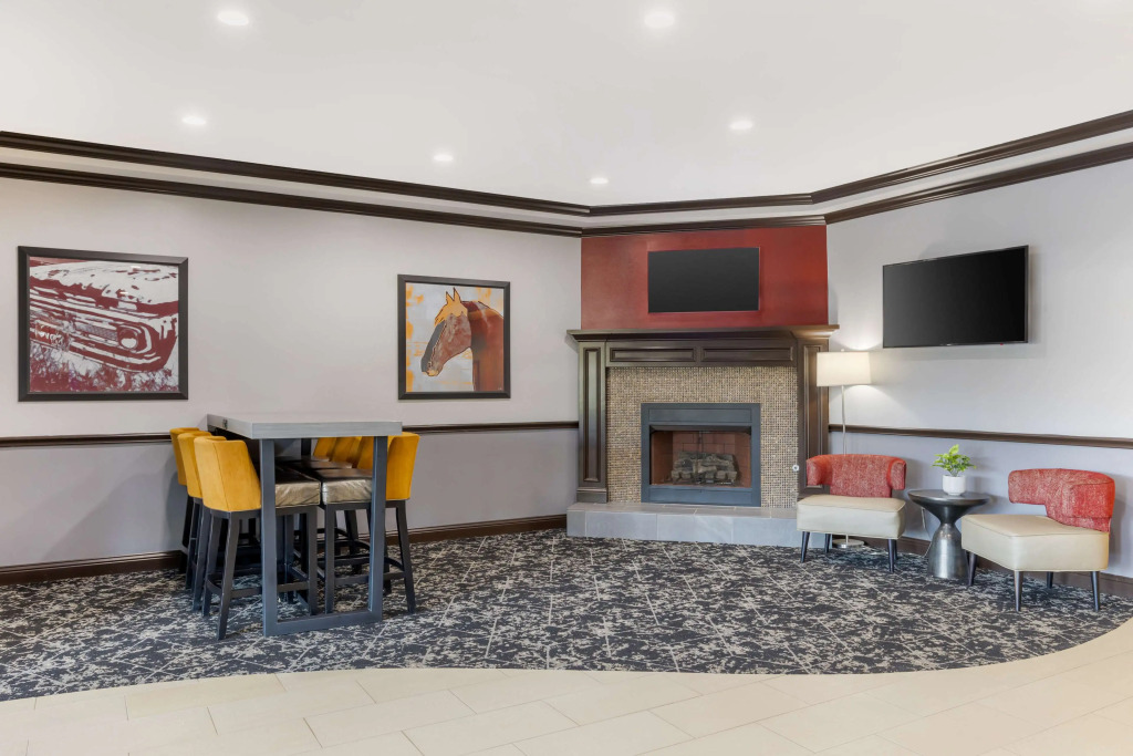 Best Western Carthage Inn & Suites
